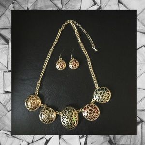 Necklace set
